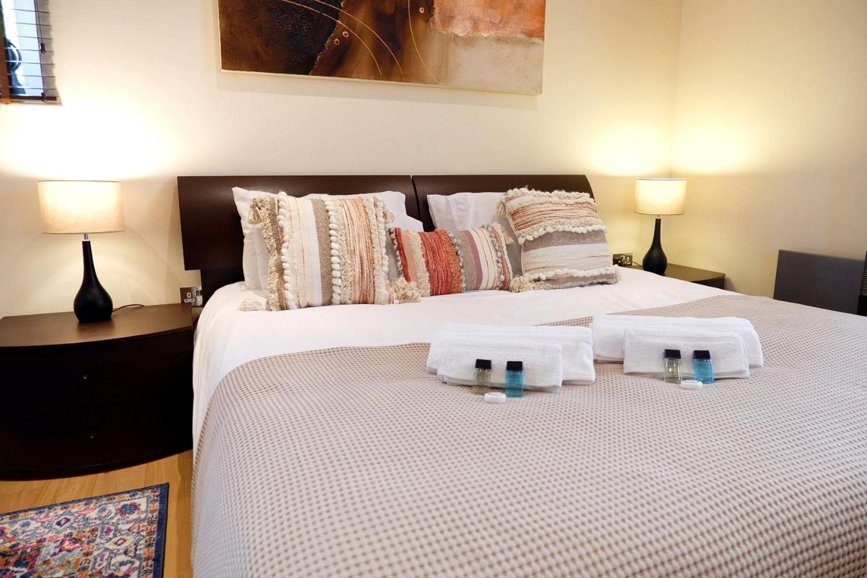 Stunning Apartment Close To Cambridge Station With Free Parking! Exteriör bild